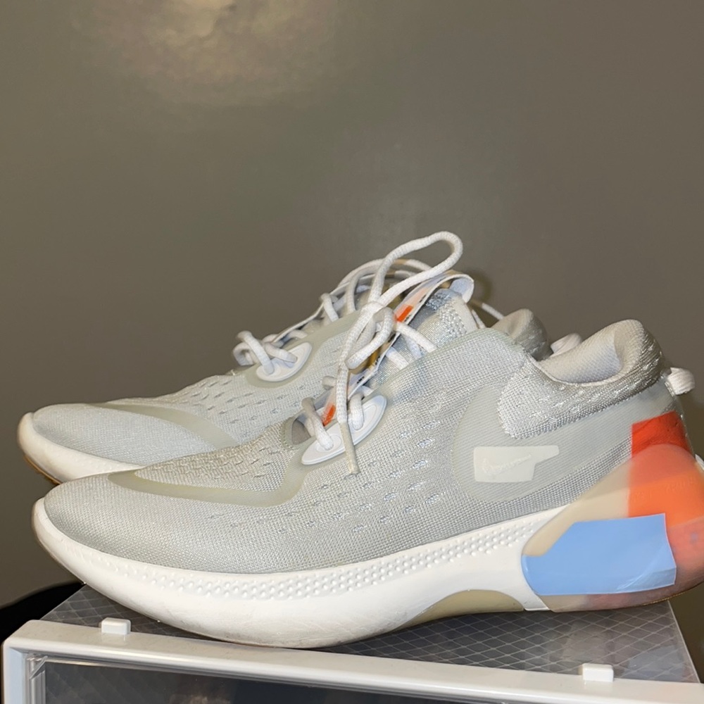 Nike Shoes - women 8.5